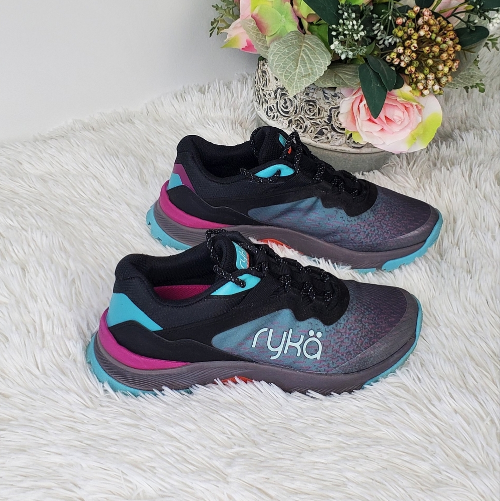 Rika a Hike Trail Shoes Women's Size 6W